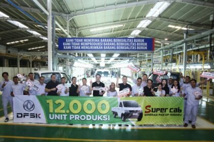 DFSK Super Cab dirakit di Serang, Banten.