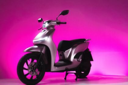 Skuter listrik Adora sudah dijual di Indonesia