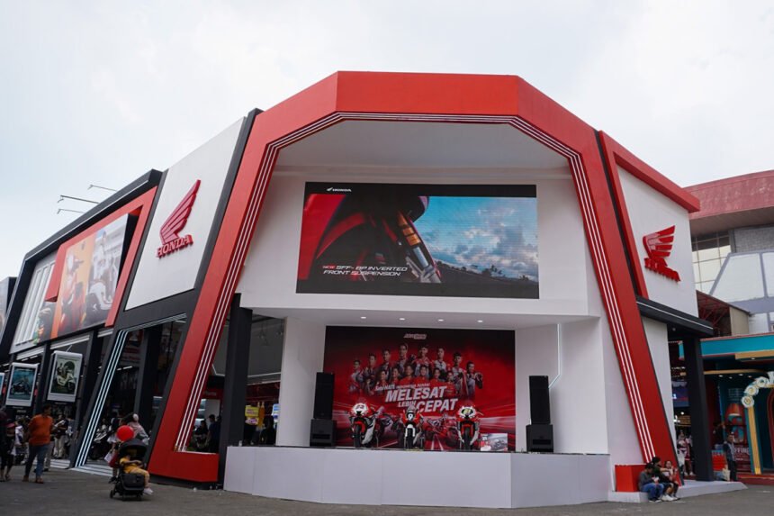 Honda Vario terlaris dalam booth Wahana di JFK 2025