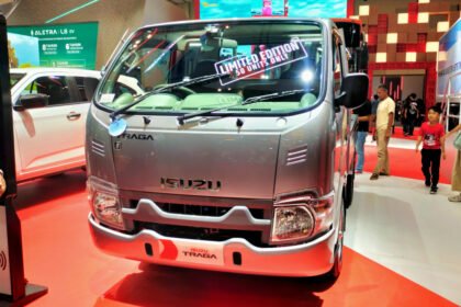 Isuzu Traga 50th jadi rebutan ratusan konsumen