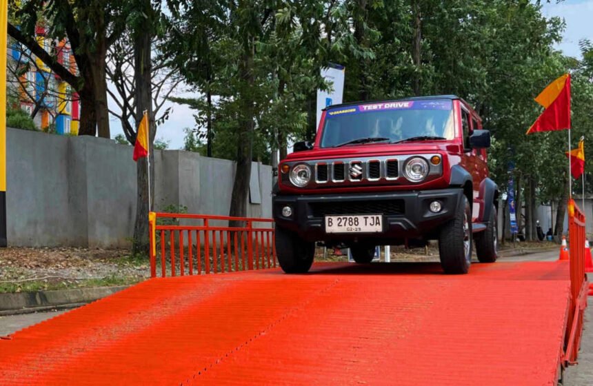 Test drive Suzuki Jimny GIIAS 2025