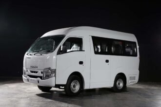 Isuzu Traga Bus