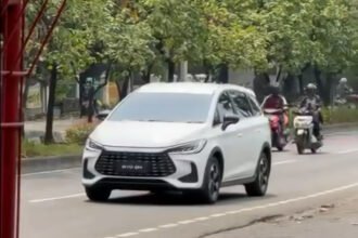 BYD M6 Hybrid