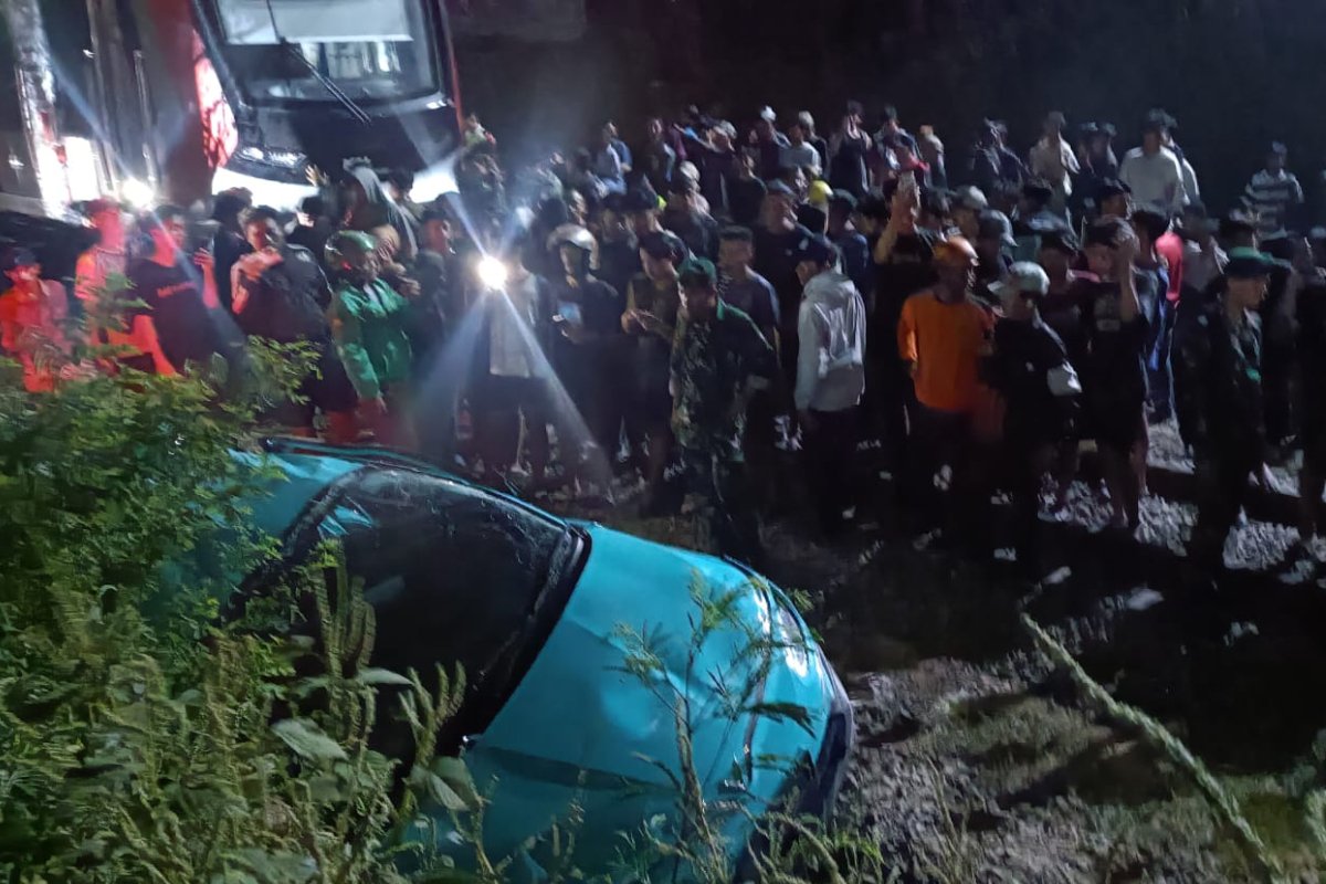 Taksi Listrik Green SM