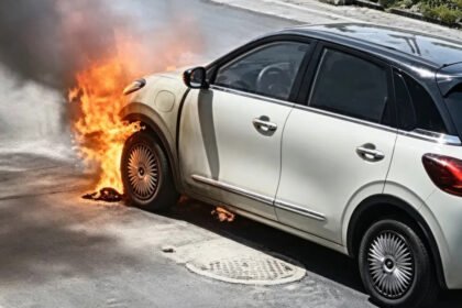 Kebakaran mobil listrik