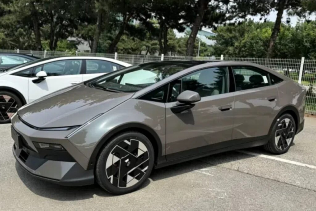 Hyundai Ioniq V