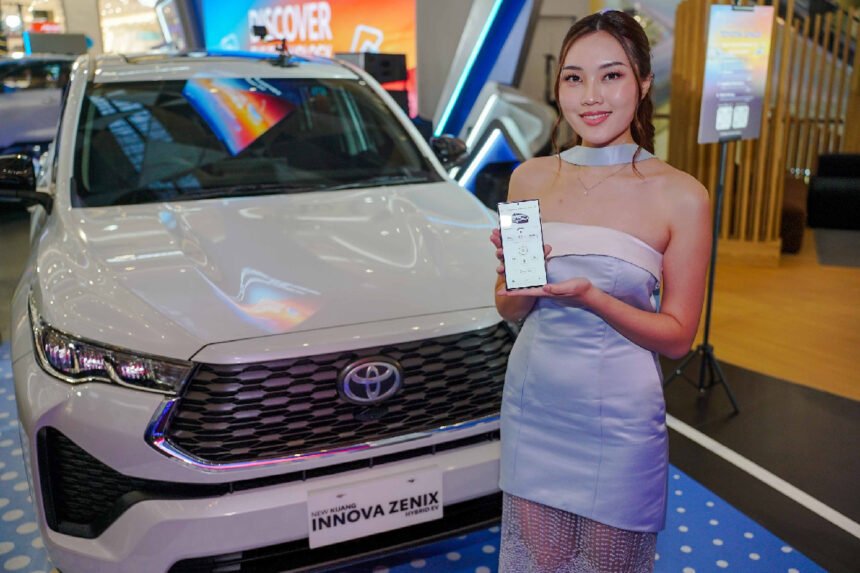 Teknologi Otomotif T Intouch di Innova Zenix